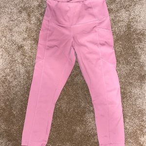 yogalicious pink capri leggings